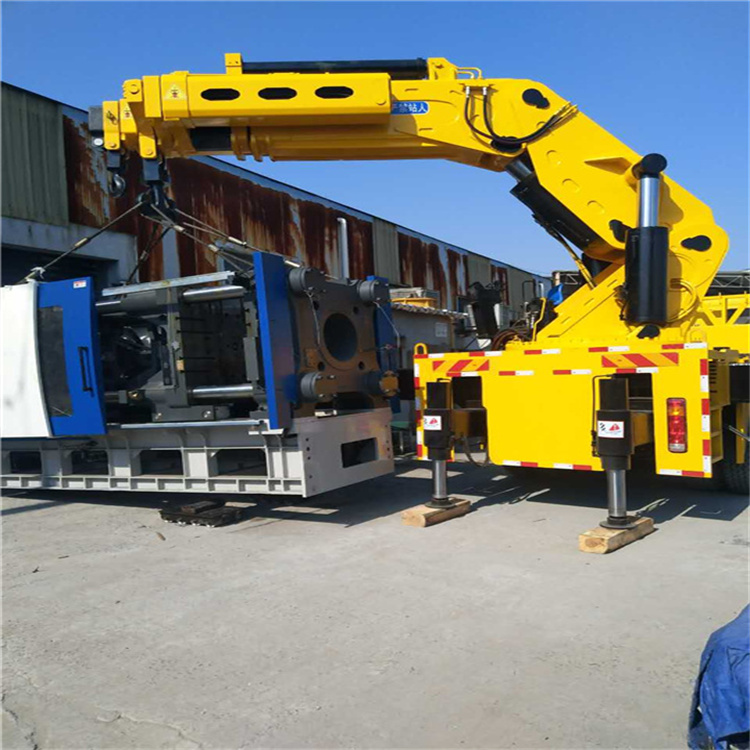 威海 大吨位折臂吊出租费用解析：一小时租赁多少钱